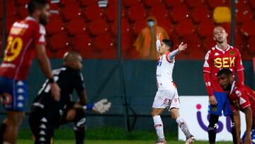 Futbol, Union Española vs Cobresal.
Fecha 11, campeonato Nacional 2022.
El jugador de Cobresal Gaston Lezcano, derecha , celebra su gol contra Union Espanola durante el partido de primera division realizado en el estadio Santa Laura.
Santiago, Chile.
26/04/2022
Marcelo Hernandez/Photosport
Football, Union Espanola vs Cobresal
11th turn, 2022 National Championship.
Cobresal’s player Gaston Lezcano, right , celebrates his goal against Union Espanola during the first division match at Santa Laura stadium.
Santiago, Chile.
26/04/2022
Marcelo Hernandez/Photosport