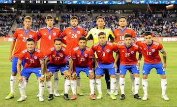 Zavala en la Roja. Es el primero, de izquierda a derecha, en la fila inferior.