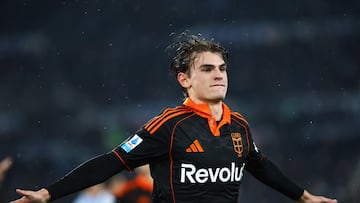 Nico Paz celebra un gol a la Lazio.