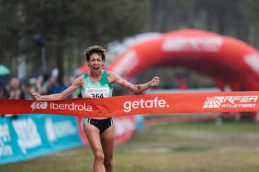 Yahya Aouina y Carolina Robles, campeones de España de cross