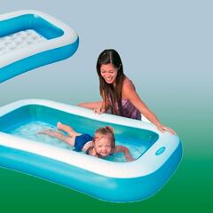 La piscina infantil que arrasa en Amazon: hinchable y acolchada, ideal para los más pequeños