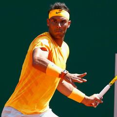 Nadal hammers Thiem in Monte Carlo