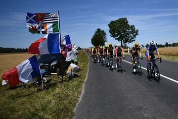 Elia Viviani del Deceuninck-Quick Step ganó la cuarta etapa del Tour de Francia 2019, mientras que su compañero Julian Alaphilippe se mantiene como líder de la clasificación general. Egan Bernal se mantiene como el mejor colombiano en la sexta casilla.