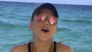 Anna Kournikova baila al son de su novio Enrique Iglesias