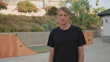 Tony Hawk responde a 73 preguntas en una entrevista para Vogue