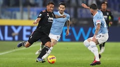 Juventus' Danilo ruled out for eight weeks with thigh injury