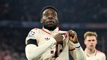Soccer Football - Champions League - Knockout Phase Playoff - Second Leg - Bayern Munich v Celtic - Allianz Arena, Munich, Germany - February 18, 2025 Bayern Munich's Alphonso Davies celebrates scoring their second goal REUTERS/Angelika Warmuth