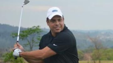 <b>A DIETA. </b>Ronaldo, ayer jugando al golf, una de sus pasiones.