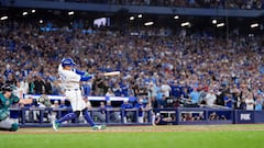 Who is singing the national anthem for Game 1 at the 2025 World Series?