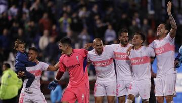 Universidad Cat&oacute;lica celebra un triunfo clave por el t&iacute;tulo. 