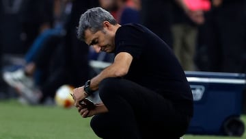 Soccer Football - Spanish Super Cup - Semi Final - FC Barcelona v Athletic Bilbao - King Abdullah Sports City, Jeddah, Saudi Arabia - January 7, 2026 Athletic Bilbao coach Ernesto Valverde reacts REUTERS/Vincent West