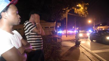 El agresor, muerto en un enfrentamiento con la policía, irrumpió a tiros en el local de Orlando y se atrincheró con rehenes. Hay 53 heridos.