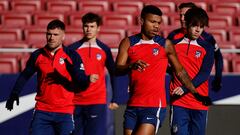 Reinildo, entre la paciencia y la Copa de África