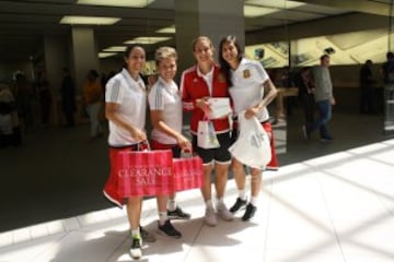 La Selección femenina ha aprovechado su mañana libre para hacer turismo por Ottawa.