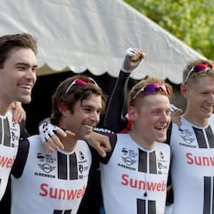 Dumoulin doblega a Froome y da al Sunweb el triunfo