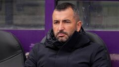 VALLADOLID, SPAIN - MARCH 05: Diego Martinez, Head Coach of RCD Espanyol, looks on during the LaLiga Santander match between Real Valladolid CF and RCD Espanyol at Estadio Municipal Jose Zorrilla on March 05, 2023 in Valladolid, Spain. (Photo by Angel Martinez/Getty Images)