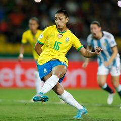 Brasil se lleva el clásico ante Argentina y ratifica el favoritismo