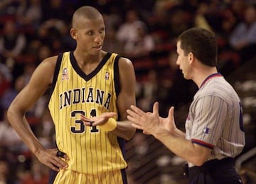 Reggie Miller discusses an action with Tim Donaghy in November 2001, years before he was convicted.