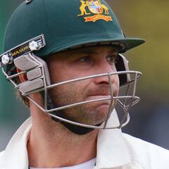 Phillip Hughes review recommends compulsory helmets