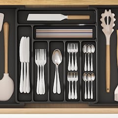 Este es el organizador de cajones para la cocina más vendido en Amazon: es extensible y tiene de todo
