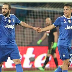 Higuaín mete en la final a la Juve con doblete en San Paolo