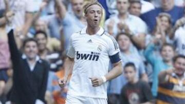 <b>EL MEJOR.</b> Guti dirigió al Real Madrid y volvió a ser el mejor de su equipo.