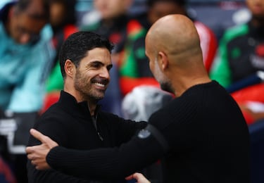Efusivo saludo entre Mikel Arteta y Pep Guardiola