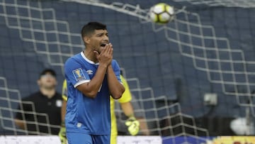 Nelson Bonilla se lamenta en un partido enfrentando a México en la Copa Oro.