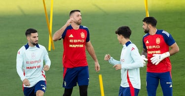 Baena y Unai Simón.