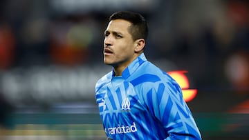 Soccer Football - Ligue 1 - Stade Rennes v Olympique de Marseille - Roazhon Park, Rennes, France - March 5, 2023  Olympique de Marseille's Alexis Sanchez during the warm up before the match REUTERS/Stephane Mahe