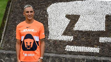 Costa Rica's goalkeeper Keylor Navas poses for a photo during his presentation as Pumas' new player at La Cantera sports complex in Mexico City on July 24, 2025. (Photo by Yuri CORTEZ / AFP)