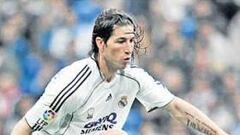 Noticia feliz para Ramos: Schuster lo quiere de '2'