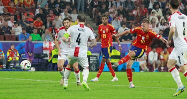 Dani Olmo se suma a la fiesta