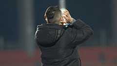 Peleaba el título y fue despedido: el sorpresivo DT que quedó sin equipo en el fútbol chileno