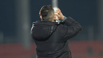 Peleaba el título y fue despedido: el sorpresivo DT que quedó sin equipo en el fútbol chileno