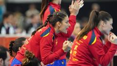 Kumamoto (Japan), 11/12/2019.- Elisabet Cesareo Romero (C) of Spain reatcs during the IHF Women's World Championship Main Round match between Spain and Russia in Kumamoto, Japan, 11 December 2019. (Balonmano, Japón, Rusia, España, Roma) EFE/EPA/HIROSHI YA