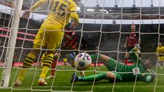 Frankfurt's Egyptian forward #07 Omar Marmoush (2nd L) scores the 2-0 goal against Dortmund's Swiss goalkeeper #01 Gregor Kobel (R) and Dortmund's German defender #15 Mats Hummels (L) during the German first division Bundesliga football match between Eintracht Frankfurt and Borussia Dortmund in Frankfurt am Main, western Germany on October 29, 2023. (Photo by Kirill KUDRYAVTSEV / AFP) / DFL REGULATIONS PROHIBIT ANY USE OF PHOTOGRAPHS AS IMAGE SEQUENCES AND/OR QUASI-VIDEO