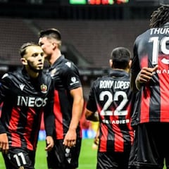 El Niza vence a un Nantes que jugó con 10 desde el minuto tres