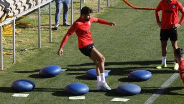 Diego Costa, en la sesi&oacute;n ayer del Atl&eacute;tico.