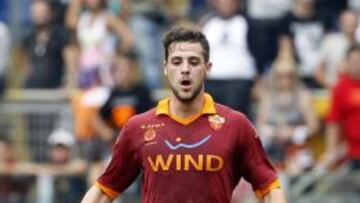 Destro, del Roma, gusta.