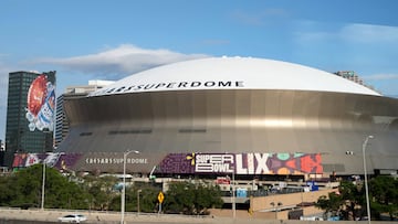 The Caesars Superdome in New Orleans hosts Super Bowl LIX as Kansas City Chiefs face the Philadelphia Eagles.