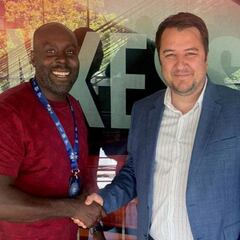 David Davis reemplaza a Xavi Pascual en el Dinamo de Bucarest