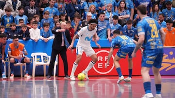 El Peñíscola sigue de dulce y arrebata el liderato al Movistar