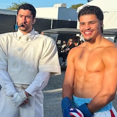 El autógrafo con dedicatoria de Bad Bunny para el boxeador Xander Zayas