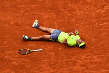  Rafael Nadal celebrando la victoria en Roland Garros 