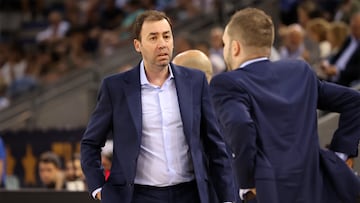 Pedro Rivero, entrenador del Movistar Estudiantes, ante el Tizona Burgos en la Final Four de ascenso a la Liga Endesa.