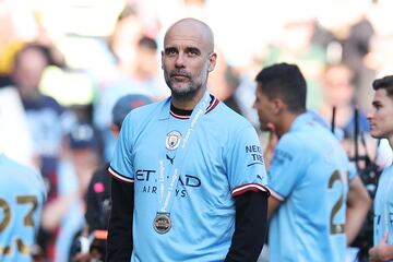 Pep Guardiola, durante la ceremonia de entrega del trofeo de la Premier League