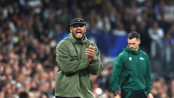 MADRID, 07/04/2026.- El entrenador del Bayern Munich, Vincent Kompany, durante el encuentro correspondiente a la ida de los cuartos de final de la Liga de Campeones que disputan este martes Real Madrid y Bayern Munich en el estadio Santiago Bernabéu, en Madrid. EFE/Kiko Huesca