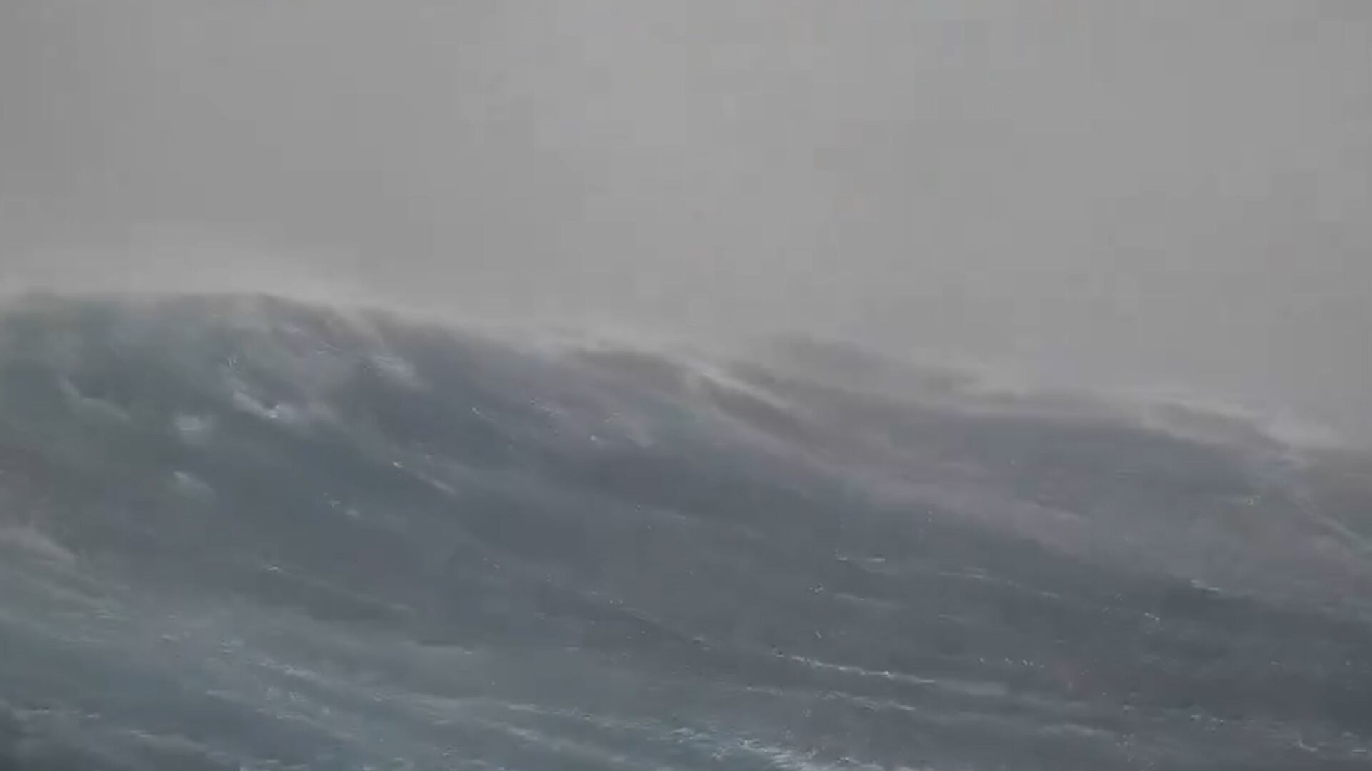 Inside Hurricane Milton: drone records 8.5-meter waves and 122 km/h winds