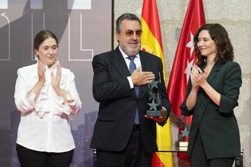 Miguel Carballeda recibe el Premio al Deporte Inclusivo 2019 otorgado al Comité Paralímpico Español. 
